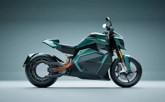 Verge TS Ultra przyspiesza od 0 do 100 km/h w 2,5 sekundy, ma 1200 Nm momentu obrotowego oraz zasięg