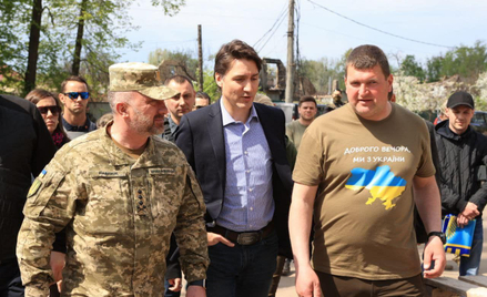 Premier Kanady Justin Trudeau w Irpieniu na Ukrainie