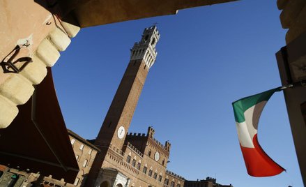 Agencja Bloomberga wyliczyła, że włoskie banki potrzebują 52 mld euro, by oczyścić swoje bilanse ze 