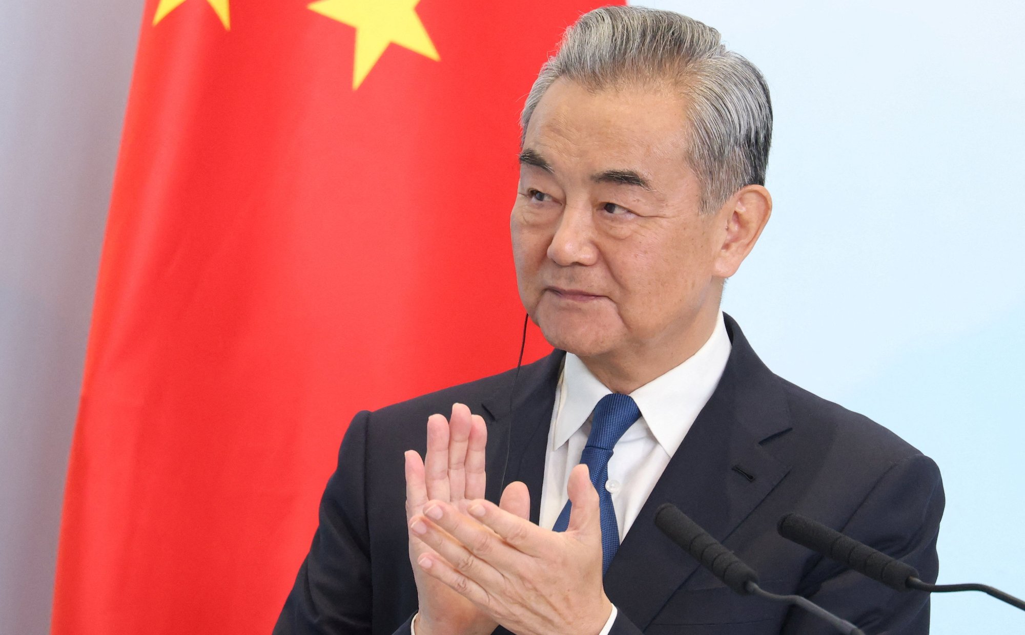 Co usłyszy szef chińskiego MSZ? Xi ma przekonać Łukaszenkę, by przestał nękać Polskę