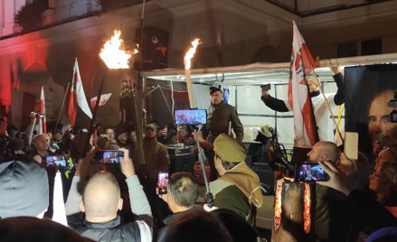 W czasie marszu zorganizowanego 11 listopada, w dniu Święta Niepodległości, w Kaliszu spalono tekst 