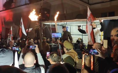 W czasie marszu zorganizowanego 11 listopada, w dniu Święta Niepodległości, w Kaliszu spalono tekst 