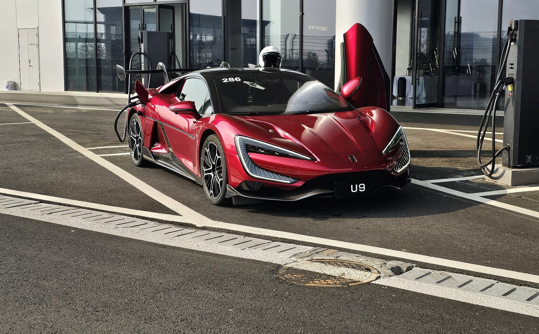 Jeździmy Yangwang U9. Najszybszym samochodem na świecie