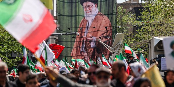 „Przez Iran przetaczały się armie, które ulegały iranizacji”. Ekspert tłumaczy, dlaczego USA się nie udało