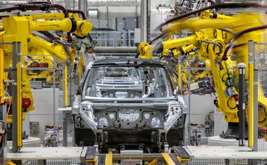 BMW uruchamia w węgierskim Debreczynie nową fabrykę