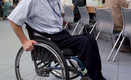 Zwrot dopłat z PFRON, gdy pracownik wygra w sądzie prawo o emerytury