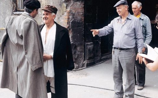 Na planie serialu „Dom”. Rola Ryszarda Popiołka, dozorcy kamienicy przy ul. Złotej, była ostatnią w 