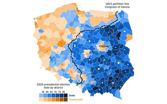 Mapa wyników wyborów w powiatach – wybory prezydenckie w Polsce w 2020 r. Kolor niebieski: głosujący