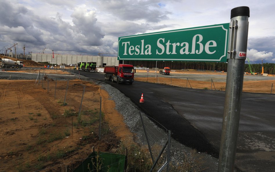 Gigafabryka Tesli pod Berlinem jest niewypałem. Także przez Polaków