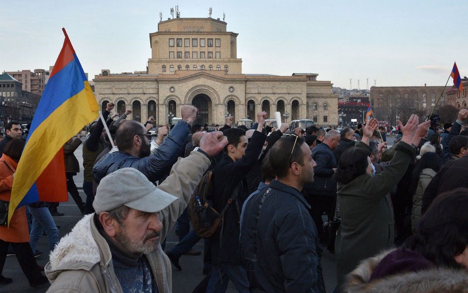 Armenia: Premier informuje o dymisji szefa Sztabu Generalnego