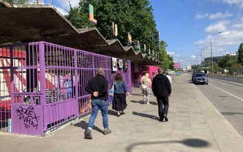 Urzędnicy w asyście ochrony próbują przejąć teren po Lunaparku