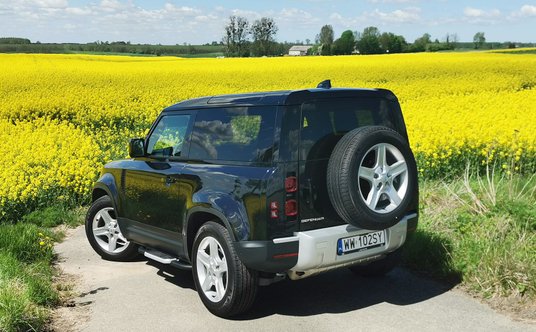 Land Rover Defender 90