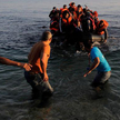 2015, rok największego napływu imigrantów. Grecka wyspa Lesbos