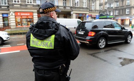 Strażnik miejski na ulicy Szczecina