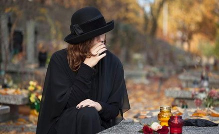 Prawo do grobu rodzinnego może mieć obca osoba