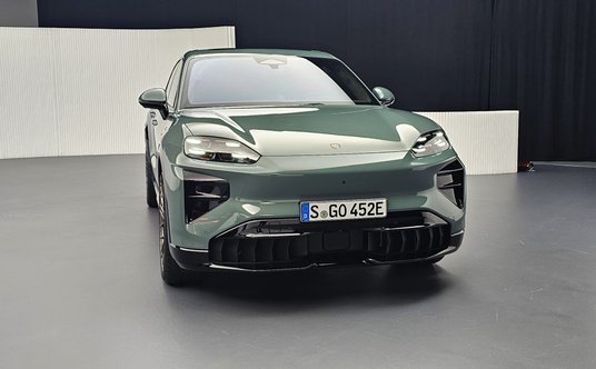 Porsche Cayenne Electric Turbo