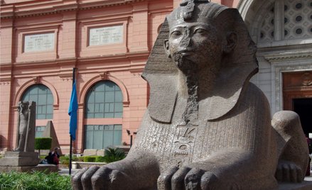 Do egipskiego muzeum z biletem elektronicznym