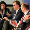 Wiceminister gospodarki Ilona Antoniszyn-Klik wraz z innymi uczestnikami debaty. Fot. Adam Kozak