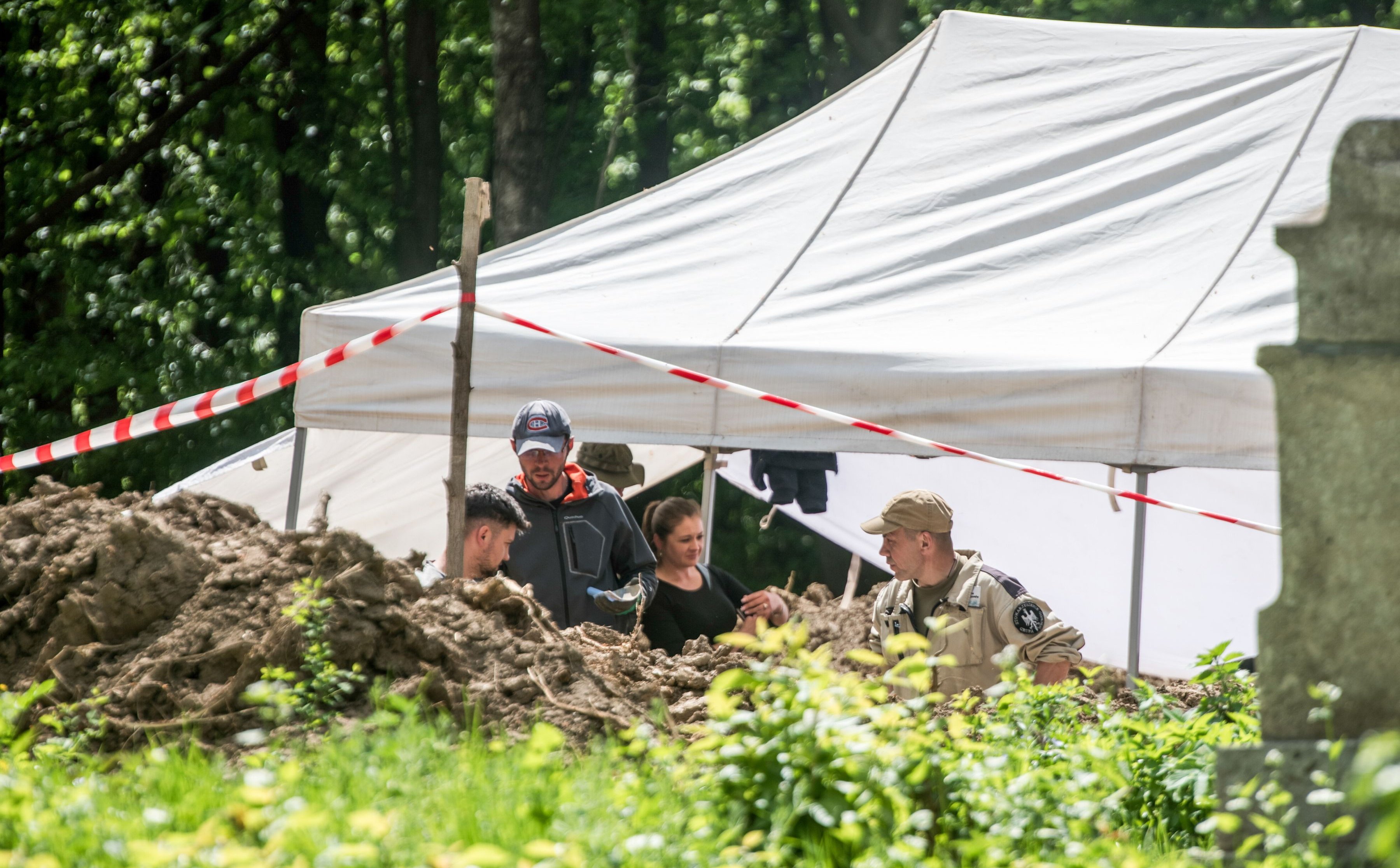 „Większość ofiar to kobiety i dzieci”. Nowe doniesienia o ekshumacjach Polaków w Puźnikach na Ukrainie