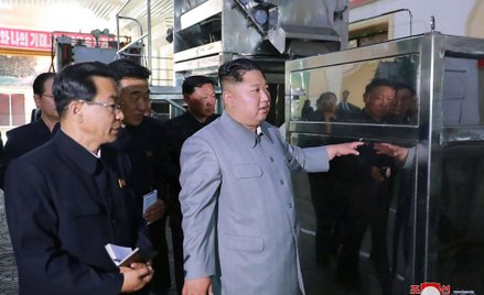 Kim Dzong Un odwiedził fabryki produkujące wyrzutnie rakiet
