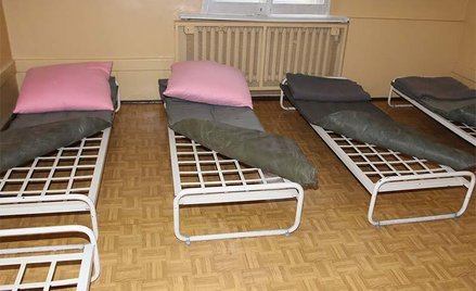 Sypialnia dla nieletnich w Policyjnej Izbie Dziecka w Poznaniu