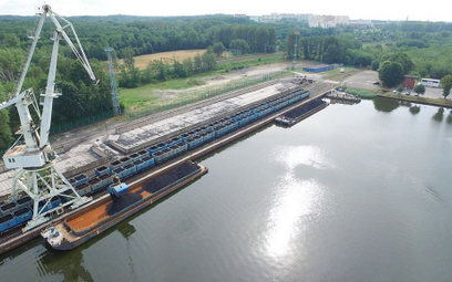 Barki z węglem z kopalni Sośnica wyruszyły z Portu Gliwice w połowie lipca.