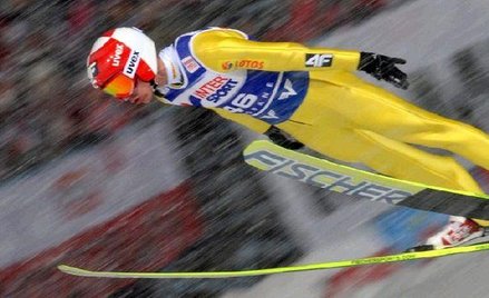 Kamil Stoch rok temu weekend na Wielkiej Krokwi zakończył zwycięstwem, teraz od wygranej zaczął