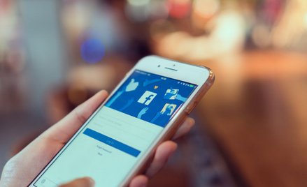 Facebook, obrońca prywatności