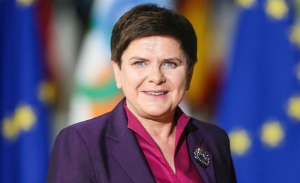 "Rano Szydło świetna, teraz musi odejść". Twitter o dymisji premier