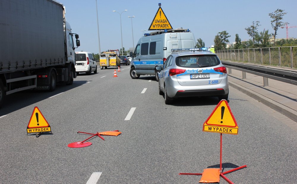 Alarm na drogach. Tyle osób zginęło w wypadkach od początku wakacji w Warszawie i Polsce