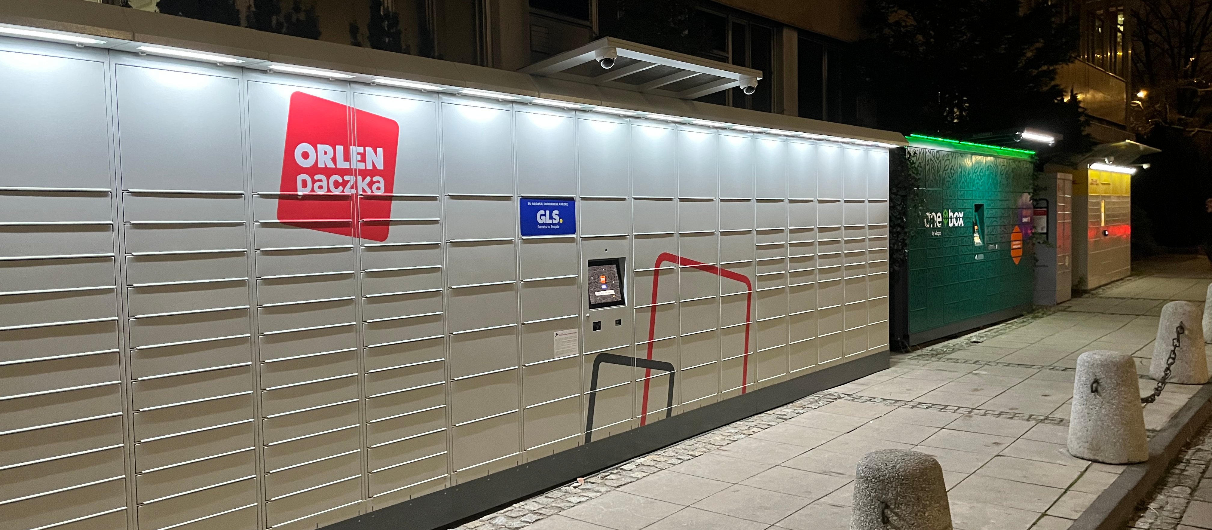 Kurierzy widzą szasnę na poprawę zysku w automatach paczkowych