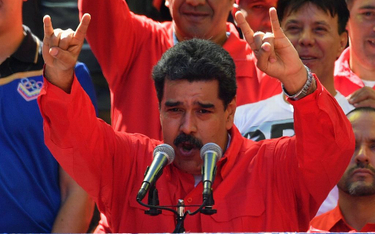 Maduro zrywa relacje dyplomatyczne z Kolumbią