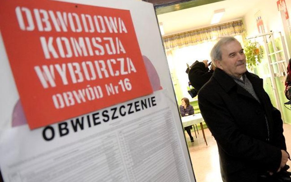 Rada gminy nie może dowolnie tworzyć obwodów wyborczych