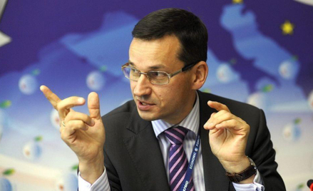 Sondaż: Polacy równo podzieleni w ocenie rządu