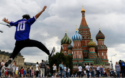 Fani piłki nożnej wydali w Rosji 1,5 mld USD