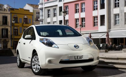 Nissan będzie wykorzystywał energię słoneczną do produkcji samochodów w zakładach w Wielkiej Brytani