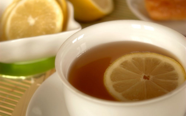Herbata z cytryną może zawierać szkodliwy składnik
