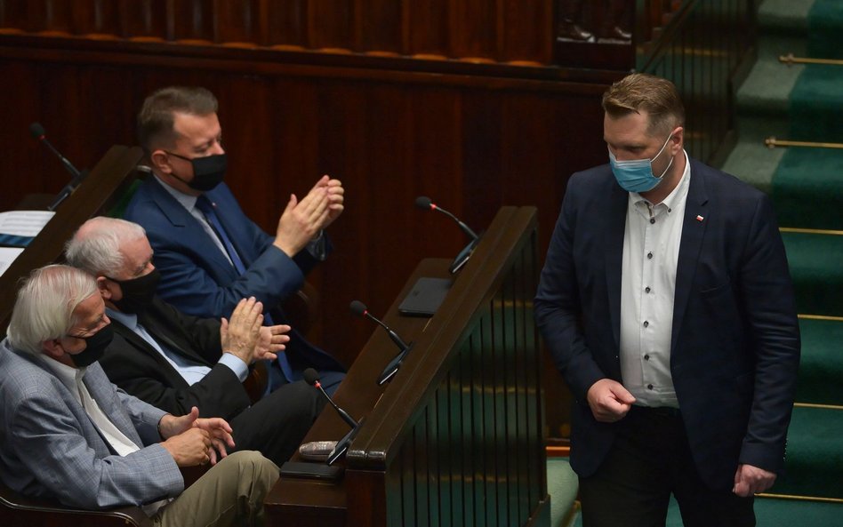 Sejm debatuje nad wnioskiem opozycji o odwołanie ministra edukacji