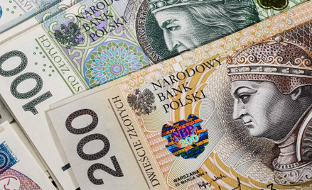 Deficyt budżetu rośnie powoli