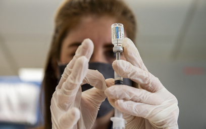 Cypr zwalnia zaszczepionych z testów PCR