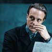 August Diehl jako Woland w „Mistrzu i Małgorzacie„ Michaiła Łokszyna