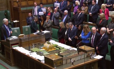 Brytyjski parlament od dziś zawieszony. Co to oznacza?