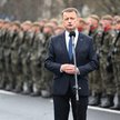 Mariusz Błaszczak na potrzeby spotu wyborczego odtajnił plany obrony kraju.