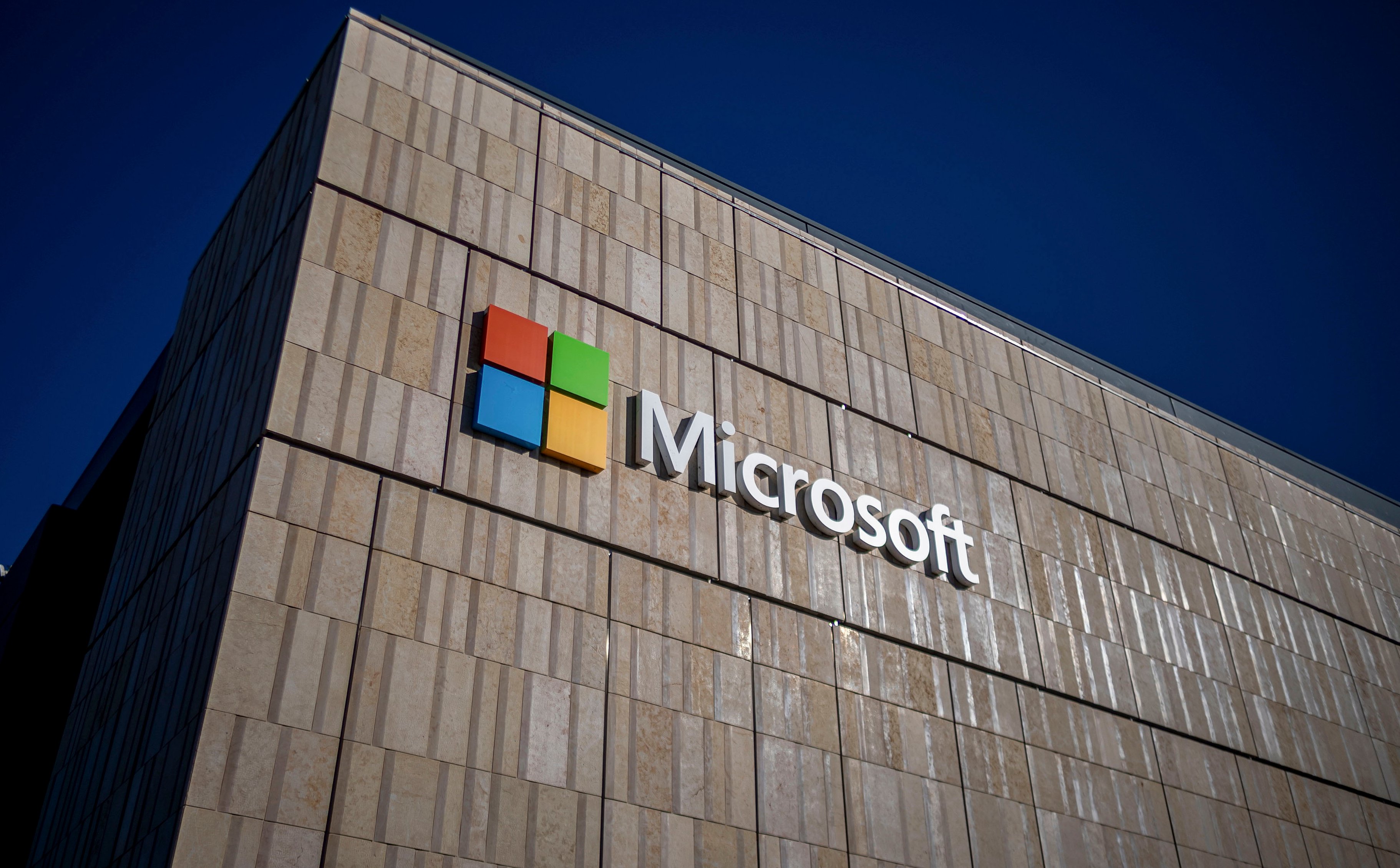 Microsoft odłączył Rosnieft od serwerów. Rosjanie idą do sądu