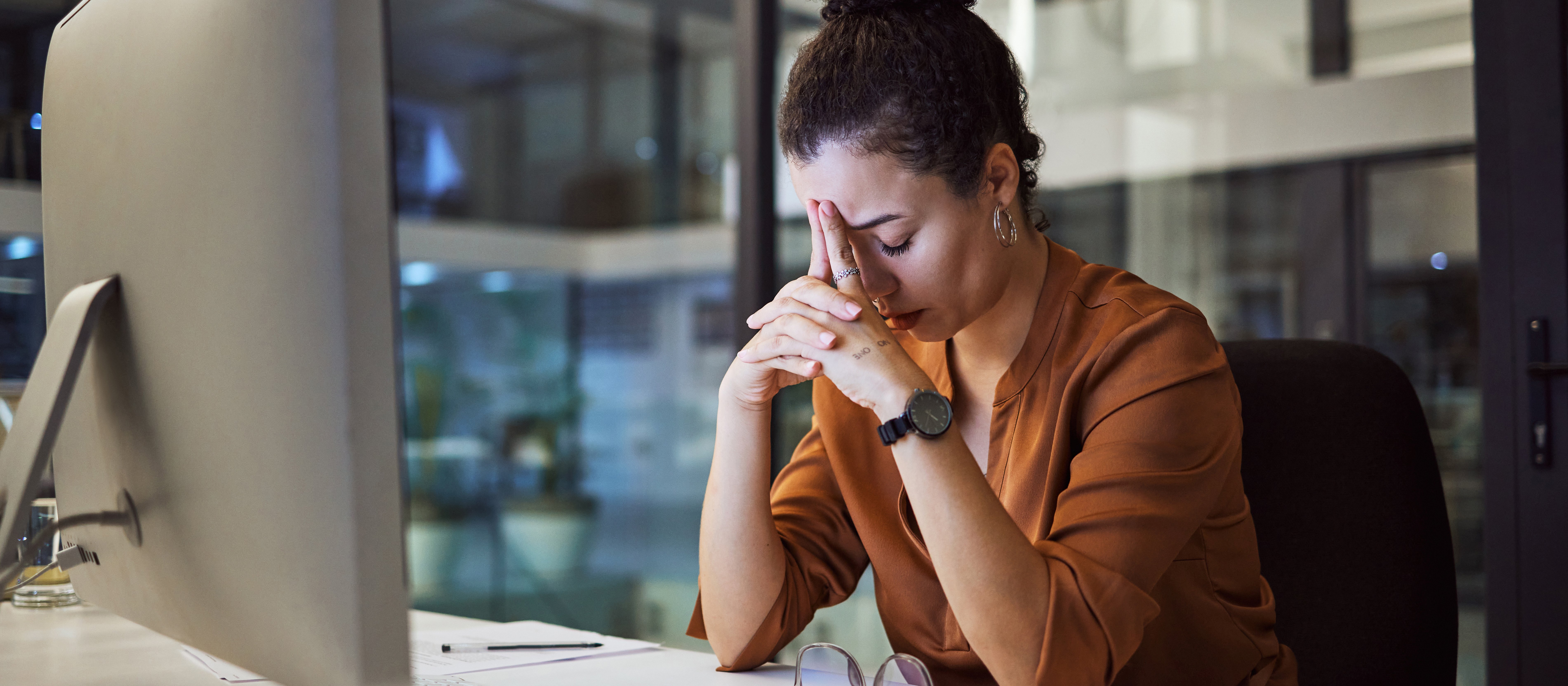 Zbyt rzadko czujemy się w pracy doceniani, zbyt często dyskryminowani