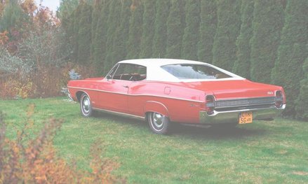 Pod maską znajdziemy silnik, który napędzał też Forda Mustanga.