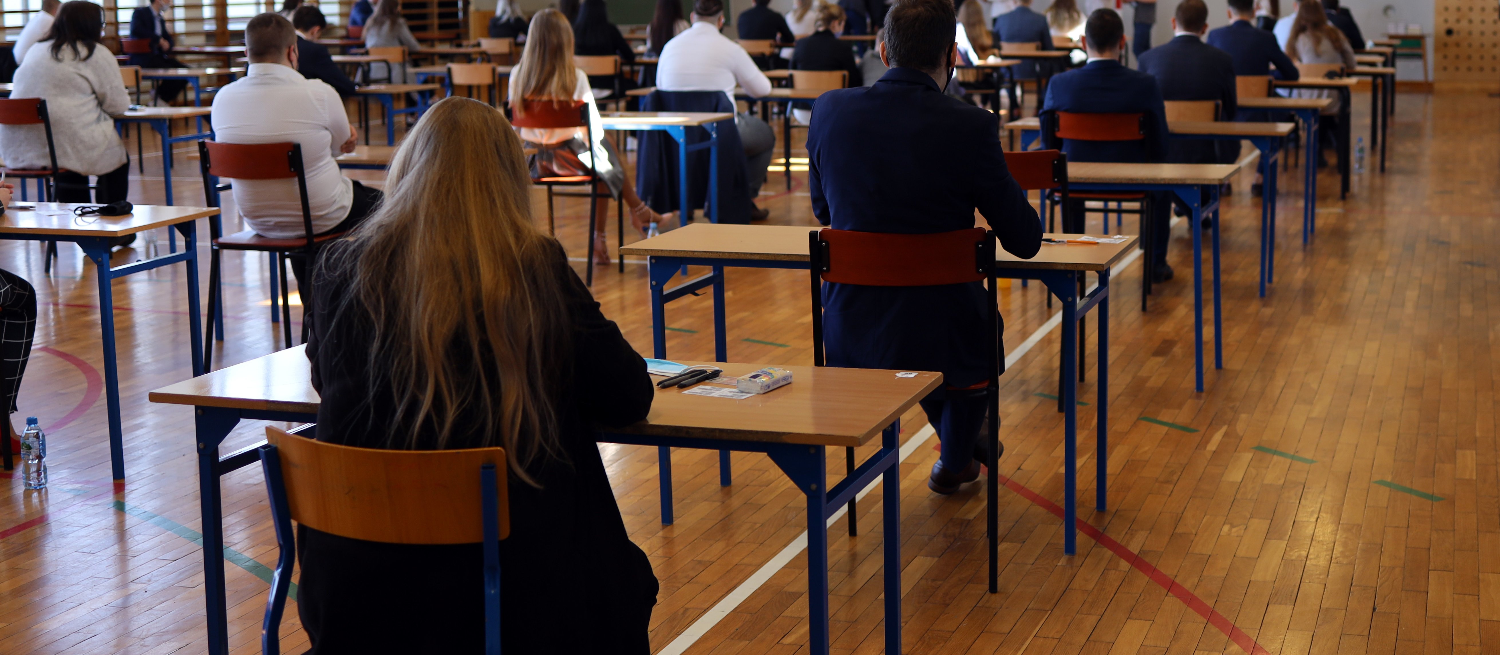 Matura 2026: Co grozi za wniesienie telefonu na egzamin?