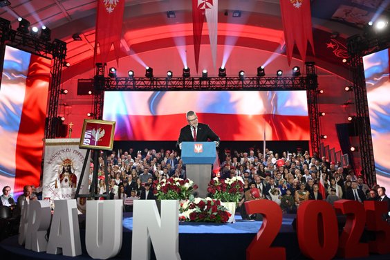 Kandydat na prezydenta Grzegorz Braun na swojej konwencji wyborczej w Krakowie