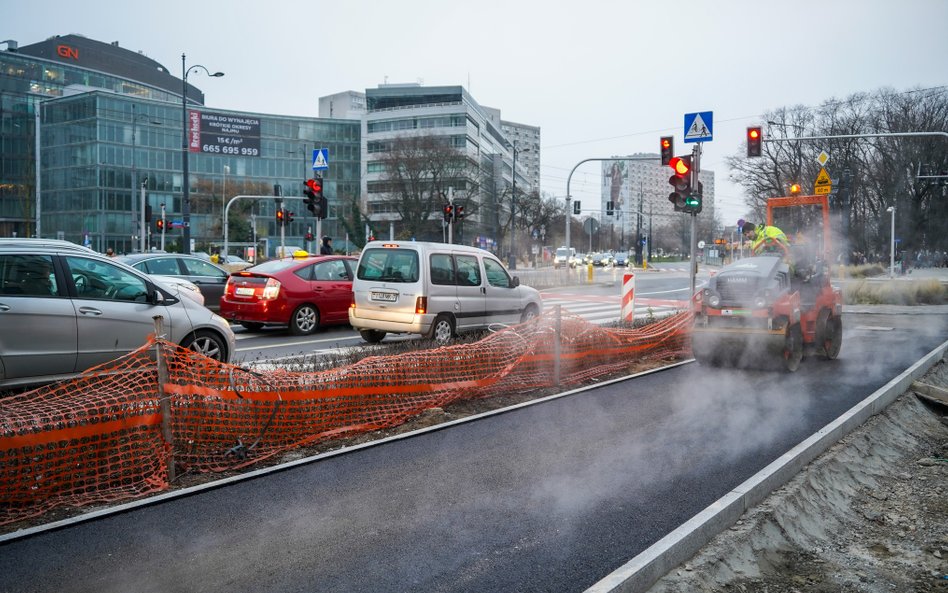 Budowa infrastruktury na Marszałkowskiej jest częścią strategii, której celem jest stworzenie trasy 