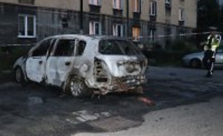 Pożar auta z dzieckiem w środku. Nie patrz - pomóż